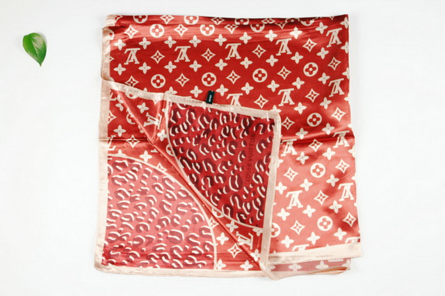 Iv square scarf 45